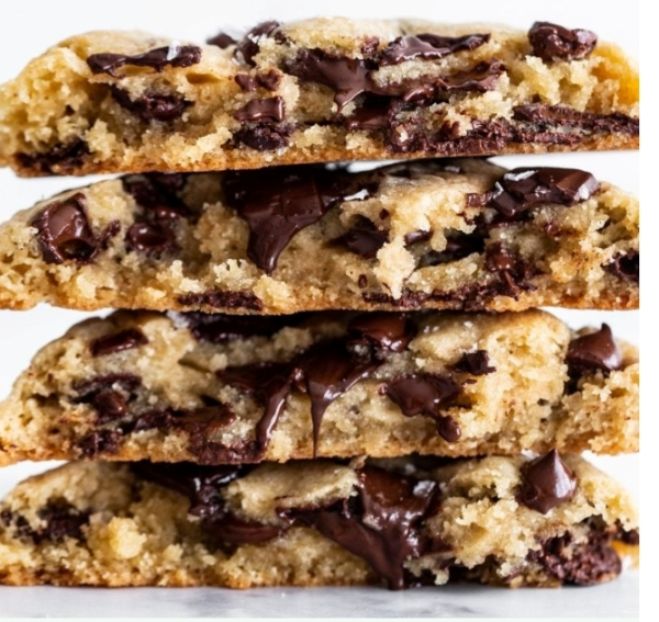 5 Large Gourmet Chocolate Chip Cookies